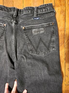 Wrangler Women's Black Denim Jeans - Classic Back Pocket Design 32x34